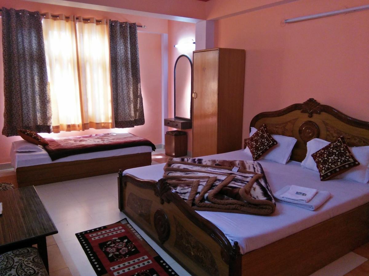 Hotel Rock Stone Мусори Екстериор снимка